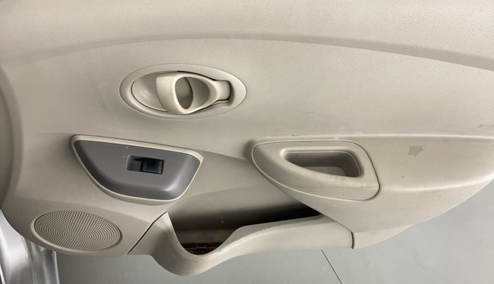 2015 Datsun Go T, Petrol, Manual, 58,481 km, Driver Side Door Panels Control