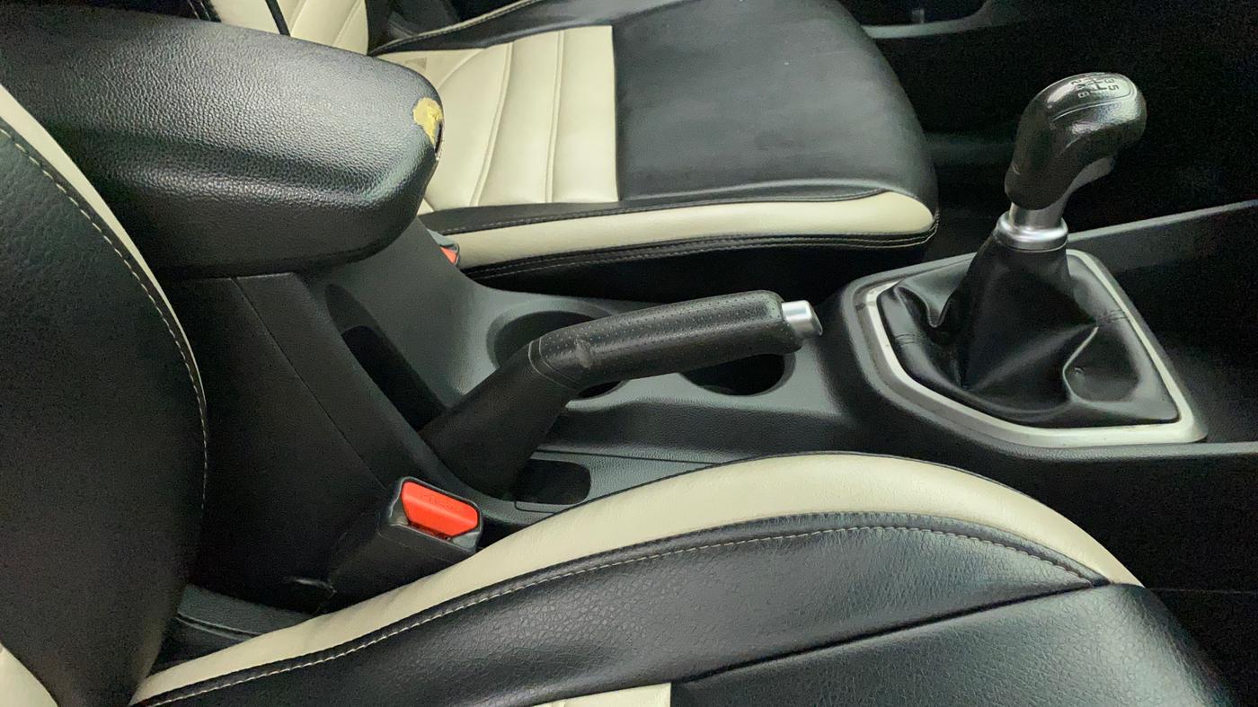 2015 Hyundai Creta BASE 1.4 DIESEL, Diesel, Manual, 1,13,052 km, Gear Lever