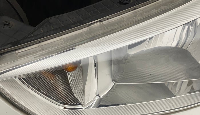 2015 Hyundai Creta BASE 1.4 DIESEL, Diesel, Manual, 1,13,052 km, Left headlight - Minor scratches