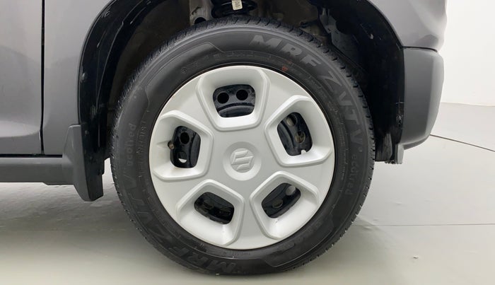 2021 Maruti S PRESSO VXI CNG, CNG, Manual, 17,355 km, Right Front Wheel