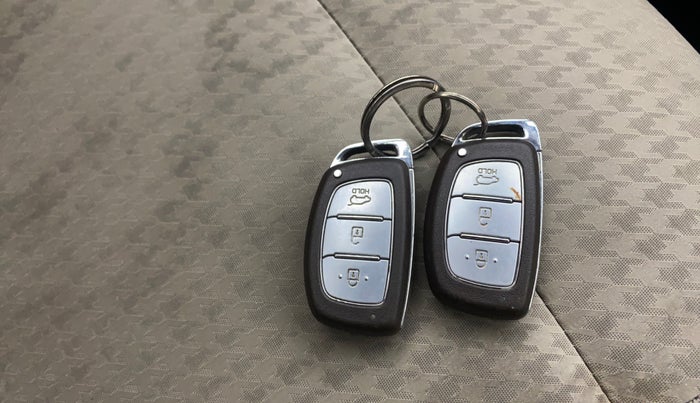 2019 Hyundai Elite i20 ASTA (O) CVT, Petrol, Automatic, 53,050 km, Key Close Up