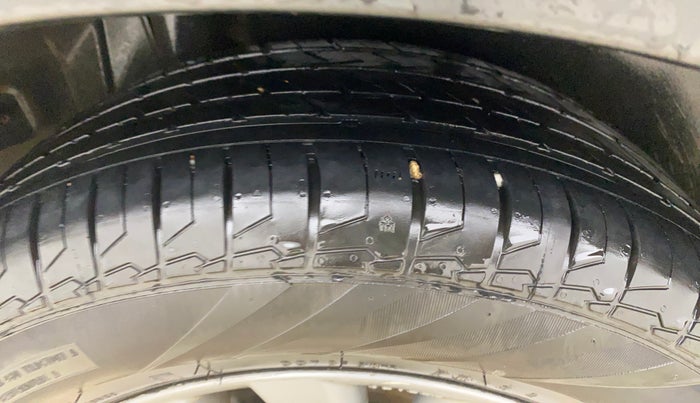 2016 Maruti S Cross ZETA 1.3, Diesel, Manual, 1,15,568 km, Right Rear Tyre Tread