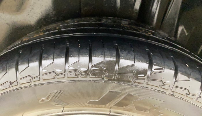 2016 Maruti S Cross ZETA 1.3, Diesel, Manual, 1,15,568 km, Left Rear Tyre Tread