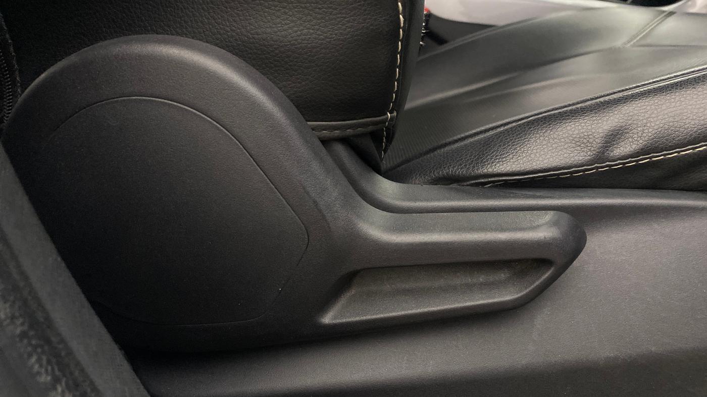 2023 Tata NEXON XM SUNROOF DIESEL, Diesel, Manual, 1,22,287 km, Driver Side Adjustment Panel