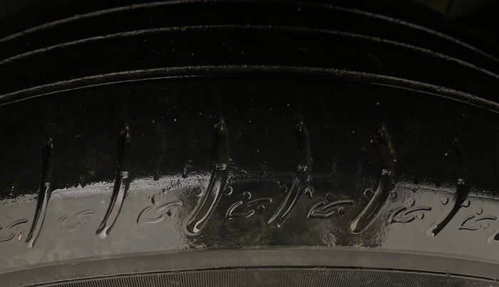 2023 Tata NEXON XM SUNROOF DIESEL, Diesel, Manual, 1,22,287 km, Left Rear Tyre Tread