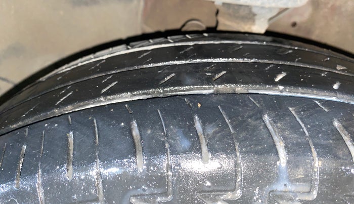 2018 Maruti IGNIS ZETA 1.2 AMT, Petrol, Automatic, 37,587 km, Left Front Tyre Tread