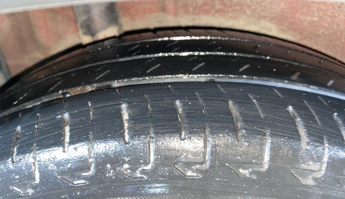 2018 Maruti IGNIS ZETA 1.2 AMT, Petrol, Automatic, 37,587 km, Right Rear Tyre Tread