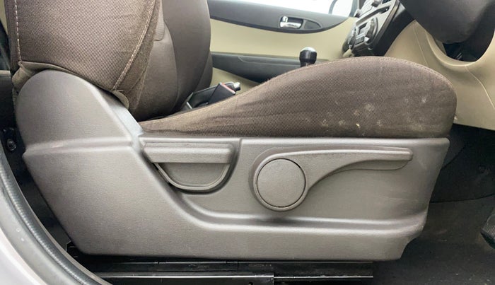 2012 Hyundai i20 ASTA 1.2, Petrol, Manual, 71,709 km, Driver Side Adjustment Panel