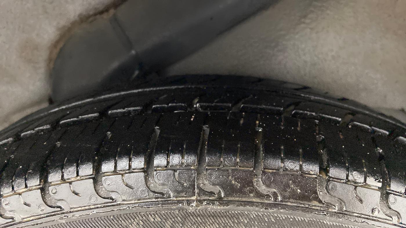 2015 Hyundai i10 SPORTZ 1.1, Petrol, Manual, 93,736 km, Left Rear Tyre Tread