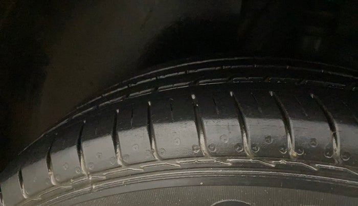 2020 KIA SELTOS HTK 1.5 PETROL, Petrol, Manual, 28,314 km, Left Rear Tyre Tread