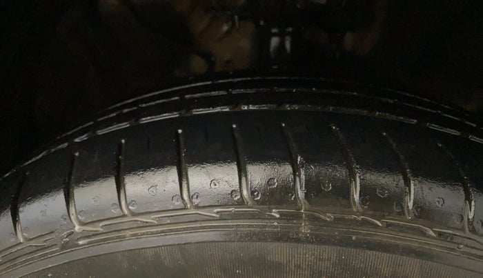 2020 KIA SELTOS HTK 1.5 PETROL, Petrol, Manual, 28,314 km, Right Front Tyre Tread