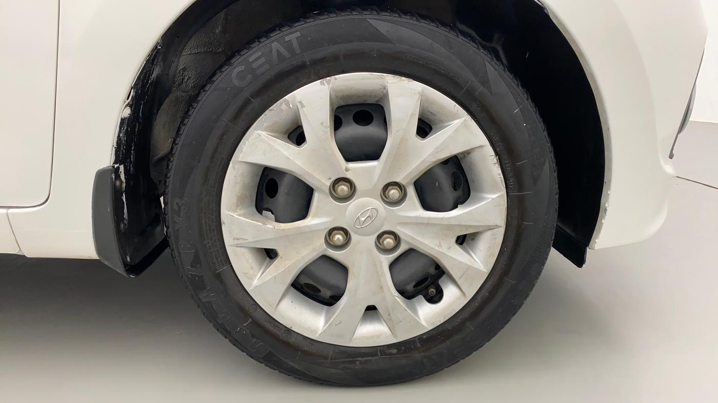 2014 Hyundai Grand i10 MAGNA 1.2 VTVT, Petrol, Manual, 83,937 km, Right Front Wheel