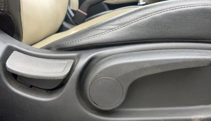 2017 Hyundai Verna 1.6 VTVT SX O, Petrol, Manual, 74,309 km, Driver Side Adjustment Panel