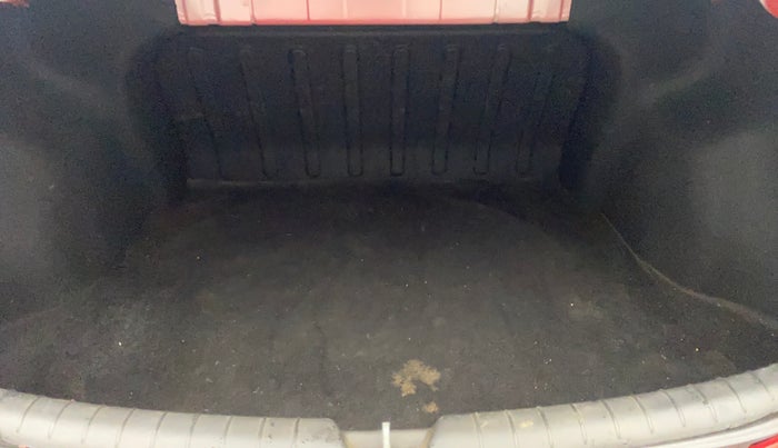 2017 Hyundai Verna 1.6 VTVT SX O, Petrol, Manual, 74,309 km, Boot Inside