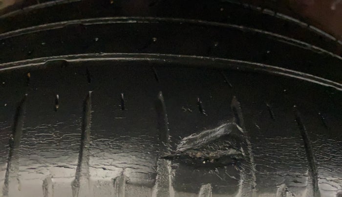 2017 Hyundai Verna 1.6 VTVT SX O, Petrol, Manual, 74,309 km, Right Rear Tyre Tread