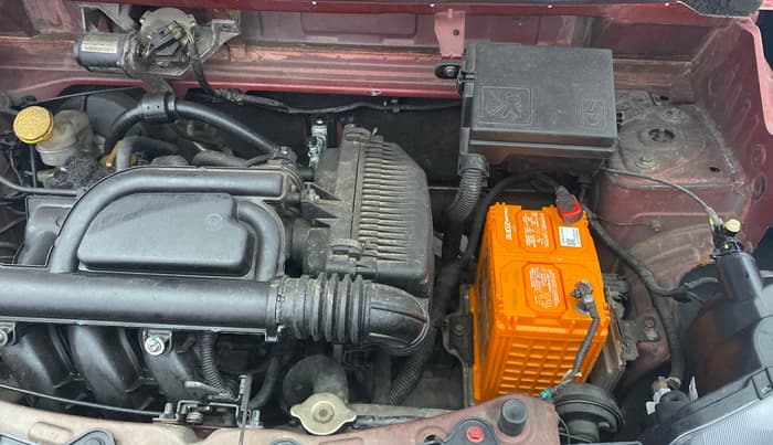 2015 Renault Kwid RXE, Petrol, Manual, 23,622 km, Engine View - Left