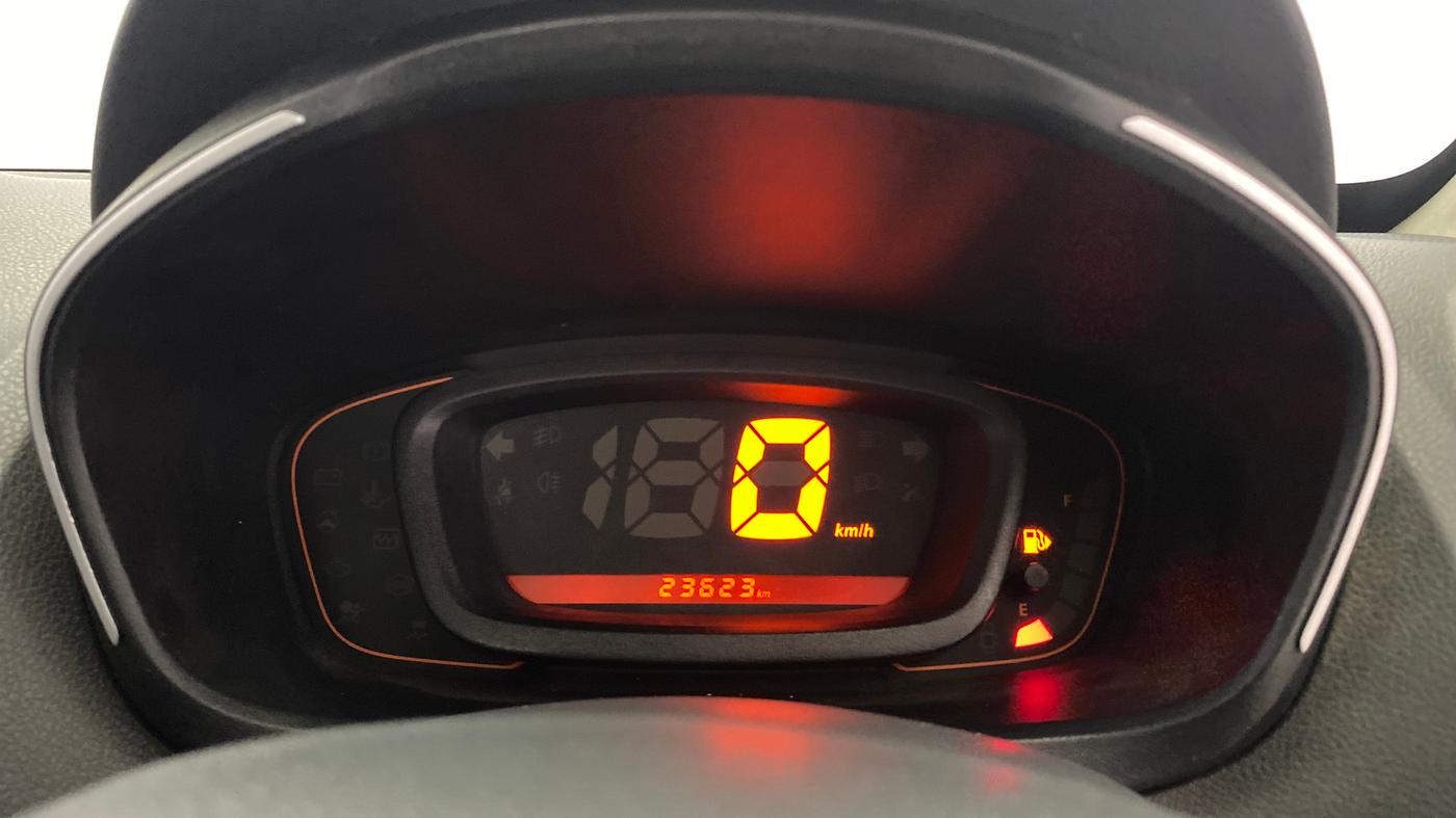 2015 Renault Kwid RXE, Petrol, Manual, 23,622 km, Odometer Image