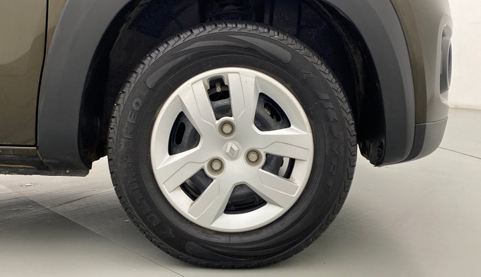 2019 Renault Kwid RXT 1.0 EASY-R AT OPTION, Petrol, Automatic, 5,580 km, Right Front Wheel