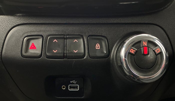 2019 Renault Kwid RXT 1.0 EASY-R AT OPTION, Petrol, Automatic, 5,580 km, Gear Lever