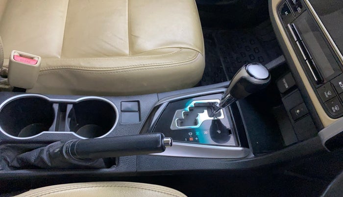 2017 Toyota Corolla Altis VL CVT PETROL, Petrol, Automatic, 53,763 km, Gear Lever