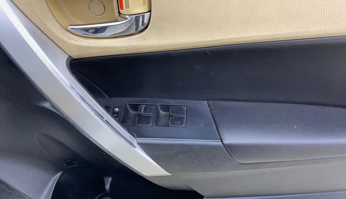 2017 Toyota Corolla Altis VL CVT PETROL, Petrol, Automatic, 53,763 km, Driver Side Door Panels Control