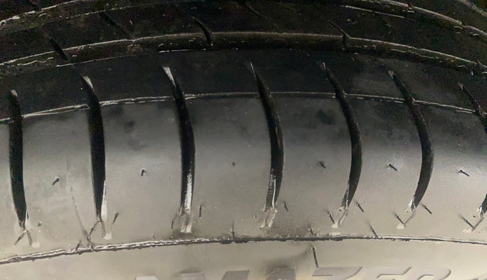 2022 Maruti Baleno DELTA 1.2 AGS, Petrol, Automatic, 1,00,456 km, Right Rear Tyre Tread