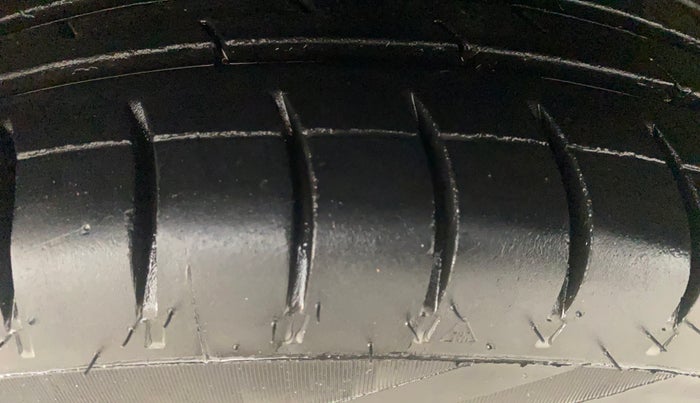 2022 Maruti Baleno DELTA 1.2 AGS, Petrol, Automatic, 1,00,456 km, Left Front Tyre Tread