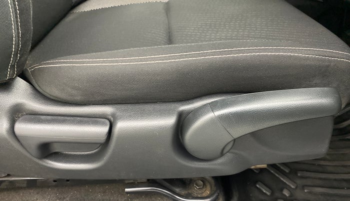 2017 Honda WR-V 1.5 i-DTEC VX MT, Diesel, Manual, 21,986 km, Driver Side Adjustment Panel