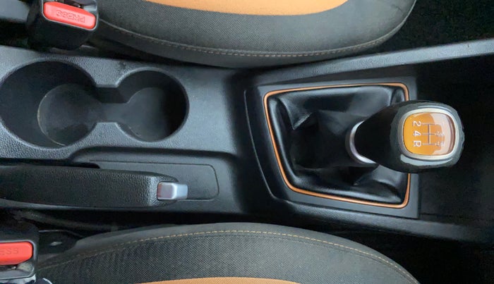 2017 Hyundai i20 Active 1.2 SX, Petrol, Manual, 74,821 km, Gear Lever