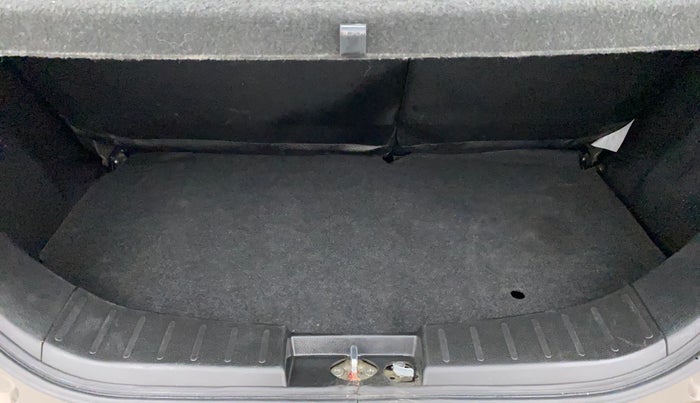 2015 Maruti Wagon R 1.0 VXI, Petrol, Manual, 53,396 km, Boot Inside