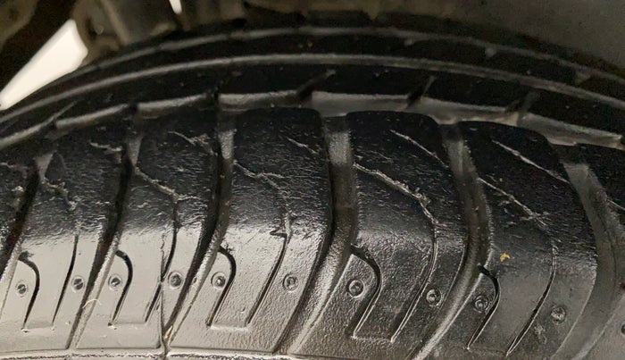 2015 Maruti Wagon R 1.0 VXI, Petrol, Manual, 53,396 km, Right Rear Tyre Tread