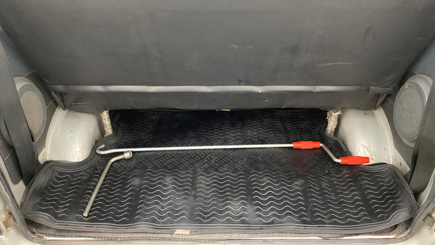 2015 Maruti OMNI E 8 STR, Petrol, Manual, 89,941 km, Boot Inside