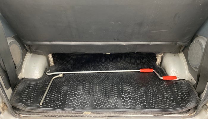 2015 Maruti OMNI E 8 STR, Petrol, Manual, 89,941 km, Boot Inside