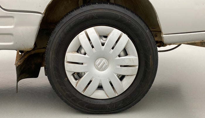 2015 Maruti OMNI E 8 STR, Petrol, Manual, 89,941 km, Right Front Wheel