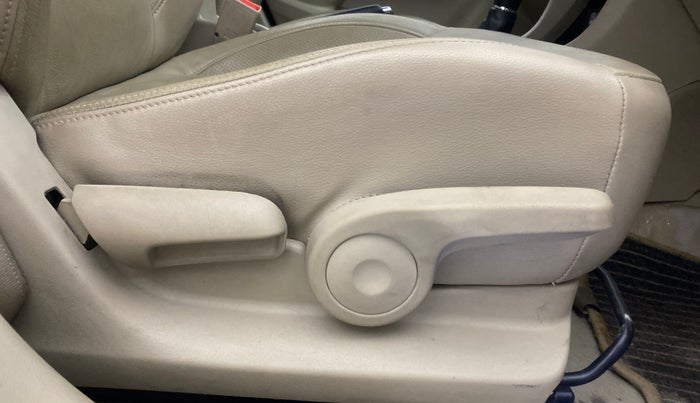 2019 Maruti Ciaz ALPHA  AT 1.5 SHVS PETROL, Petrol, Automatic, 61,903 km, Driver Side Adjustment Panel