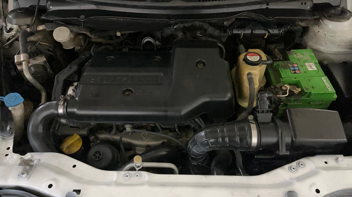 2016 Maruti Swift VDI, Diesel, Manual, 69,519 km, Engine View