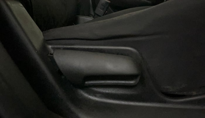 2016 Maruti Swift VDI, Diesel, Manual, 69,476 km, Driver Side Adjustment Panel