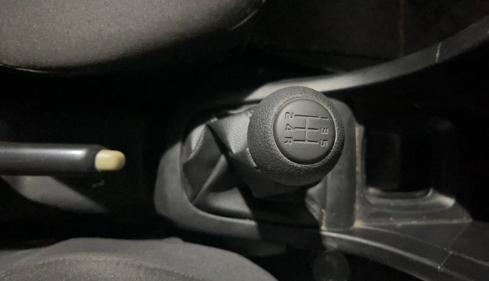 2016 Maruti Swift VDI, Diesel, Manual, 69,476 km, Gear Lever