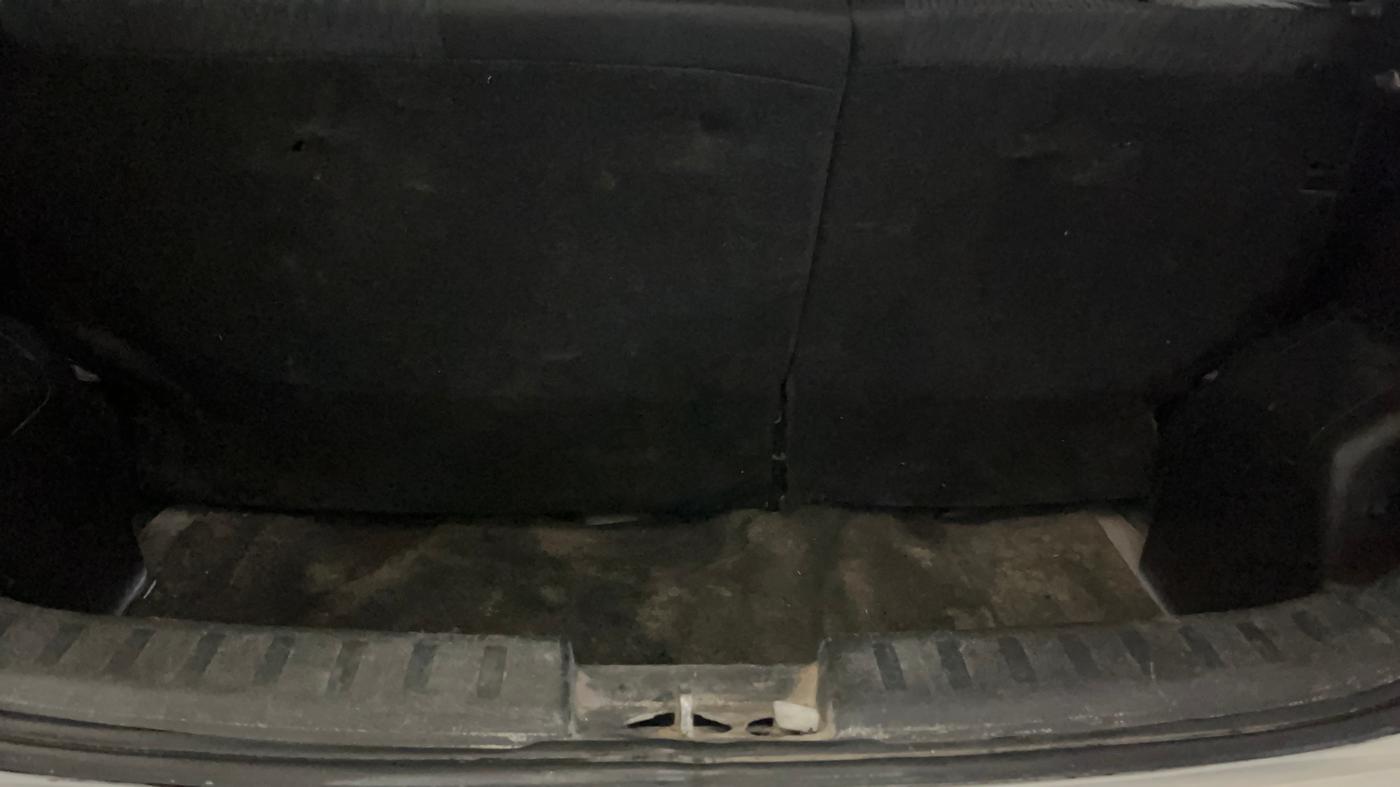 2016 Maruti Swift VDI, Diesel, Manual, 69,519 km, Boot Inside