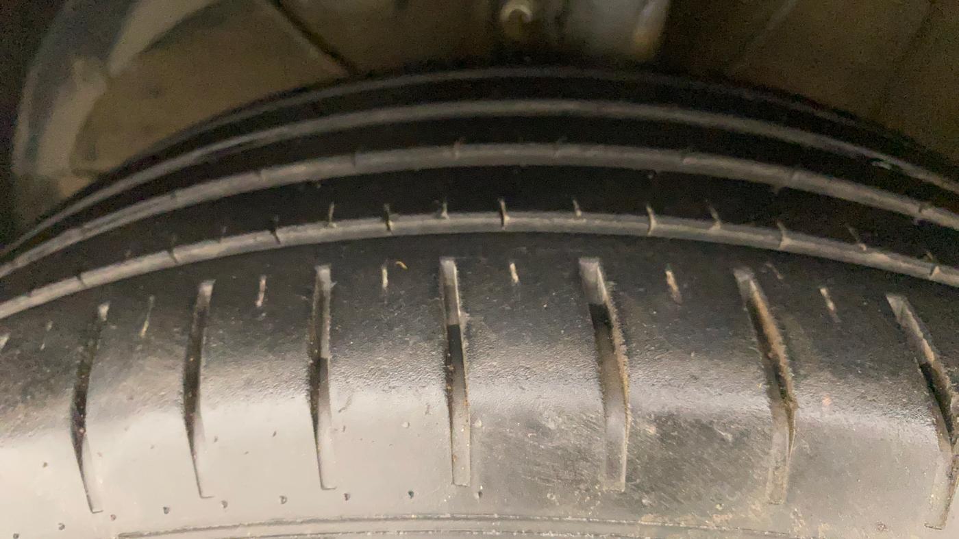 2017 Maruti Baleno ZETA PETROL 1.2, Petrol, Manual, 52,851 km, Left Front Tyre Tread