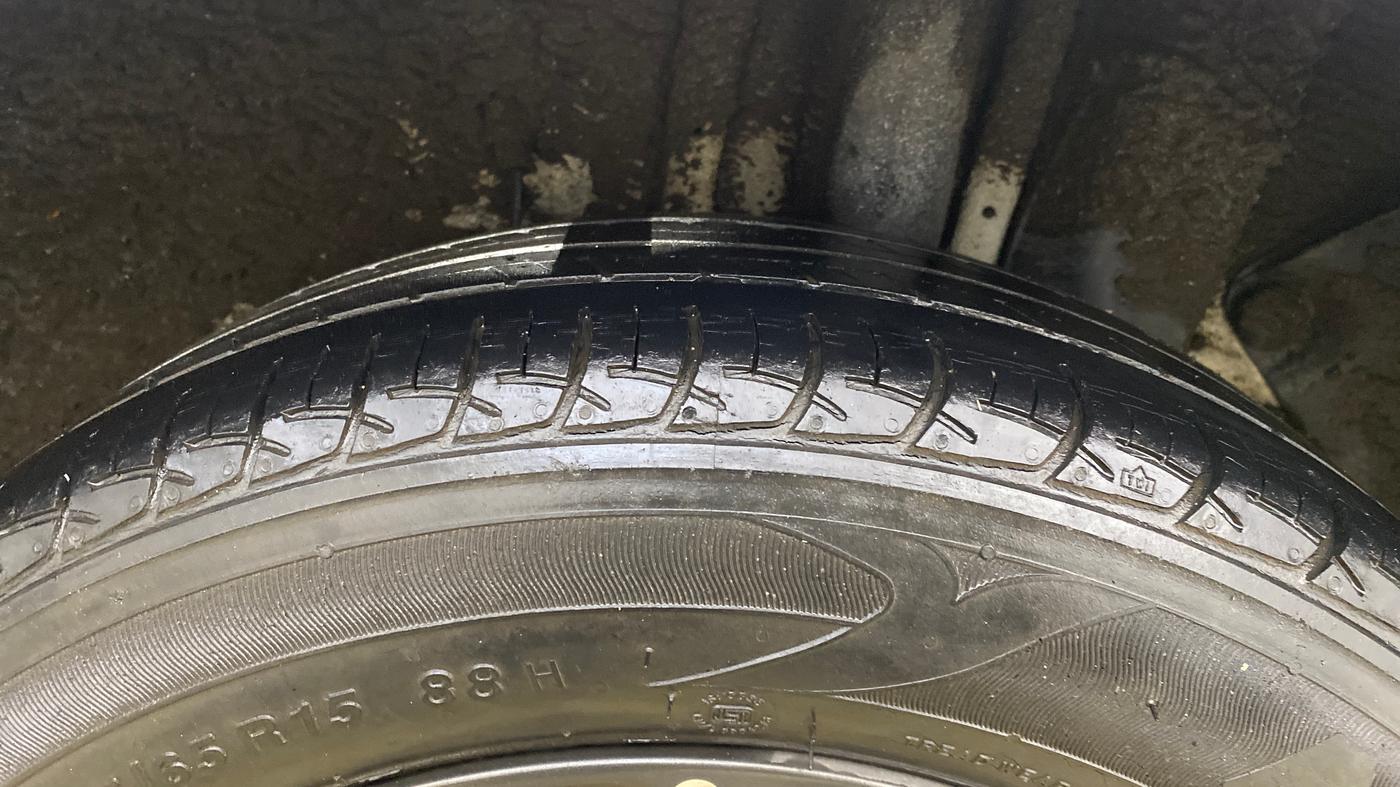2019 Hyundai Elite i20 SPORTZ PLUS  1.2 CVT, Petrol, Automatic, 39,850 km, Left Rear Tyre Tread