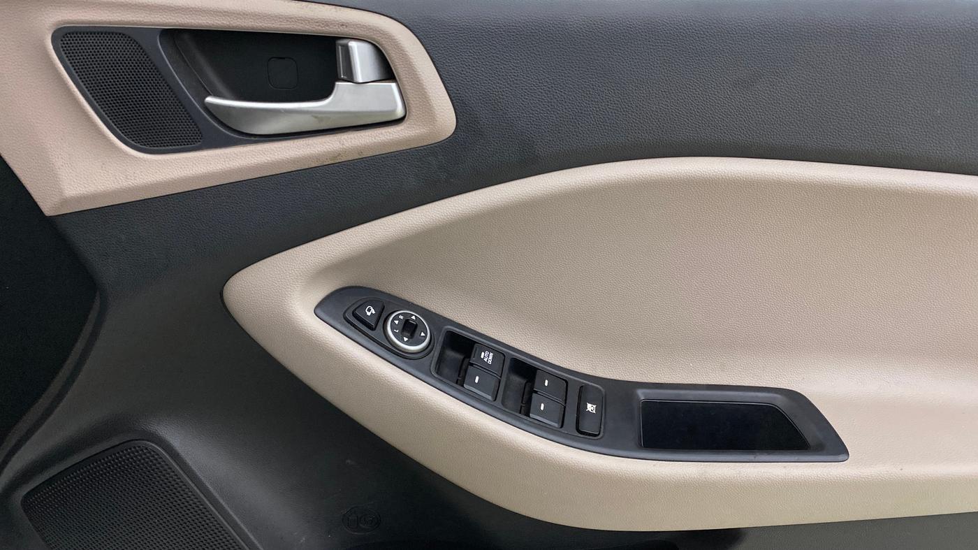 2019 Hyundai Elite i20 SPORTZ PLUS  1.2 CVT, Petrol, Automatic, 39,850 km, Driver Side Door Panels Control