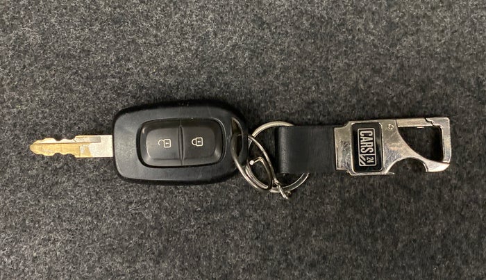 2018 Renault Kwid 1.0 RXT Opt AT, Petrol, Automatic, 44,465 km, Key Close Up