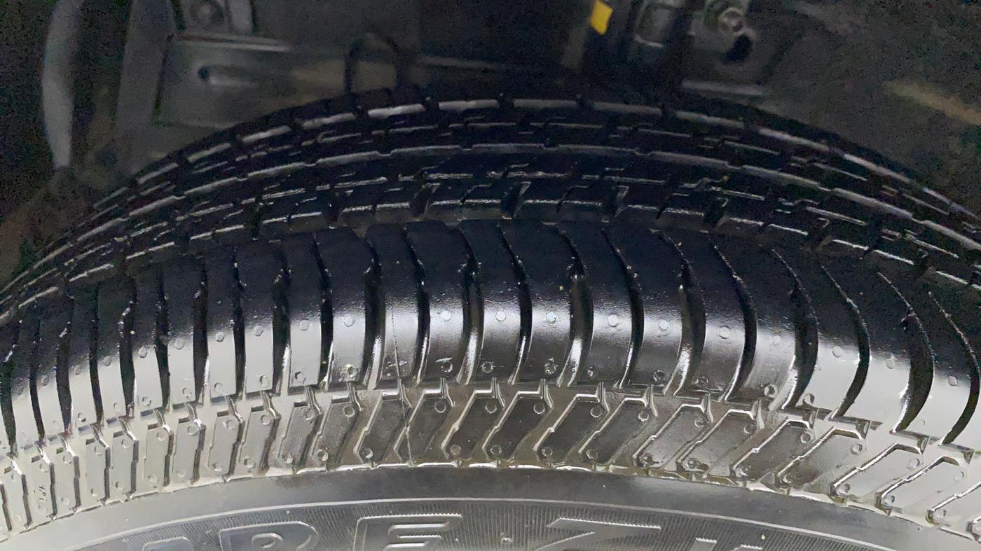 2012 Maruti Swift Dzire VXI, Petrol, Manual, 56,569 km, Left Front Tyre Tread