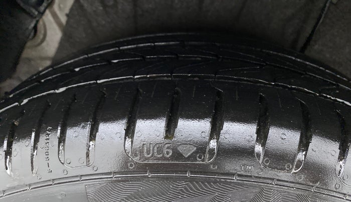 2013 Hyundai i20 SPORTZ 1.2, CNG, Manual, 78,986 km, Right Rear Tyre Tread