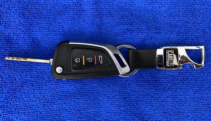 2013 Hyundai i20 SPORTZ 1.2, CNG, Manual, 78,986 km, Key Close Up