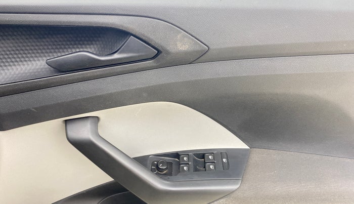 2022 Skoda KUSHAQ ACTIVE 1.0L TSI MT, Petrol, Manual, 37,190 km, Driver Side Door Panels Control