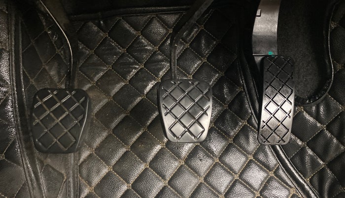 2022 Skoda KUSHAQ ACTIVE 1.0L TSI MT, Petrol, Manual, 37,190 km, Pedals