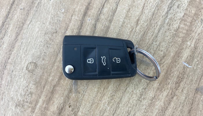 2022 Skoda KUSHAQ ACTIVE 1.0L TSI MT, Petrol, Manual, 37,190 km, Key Close Up