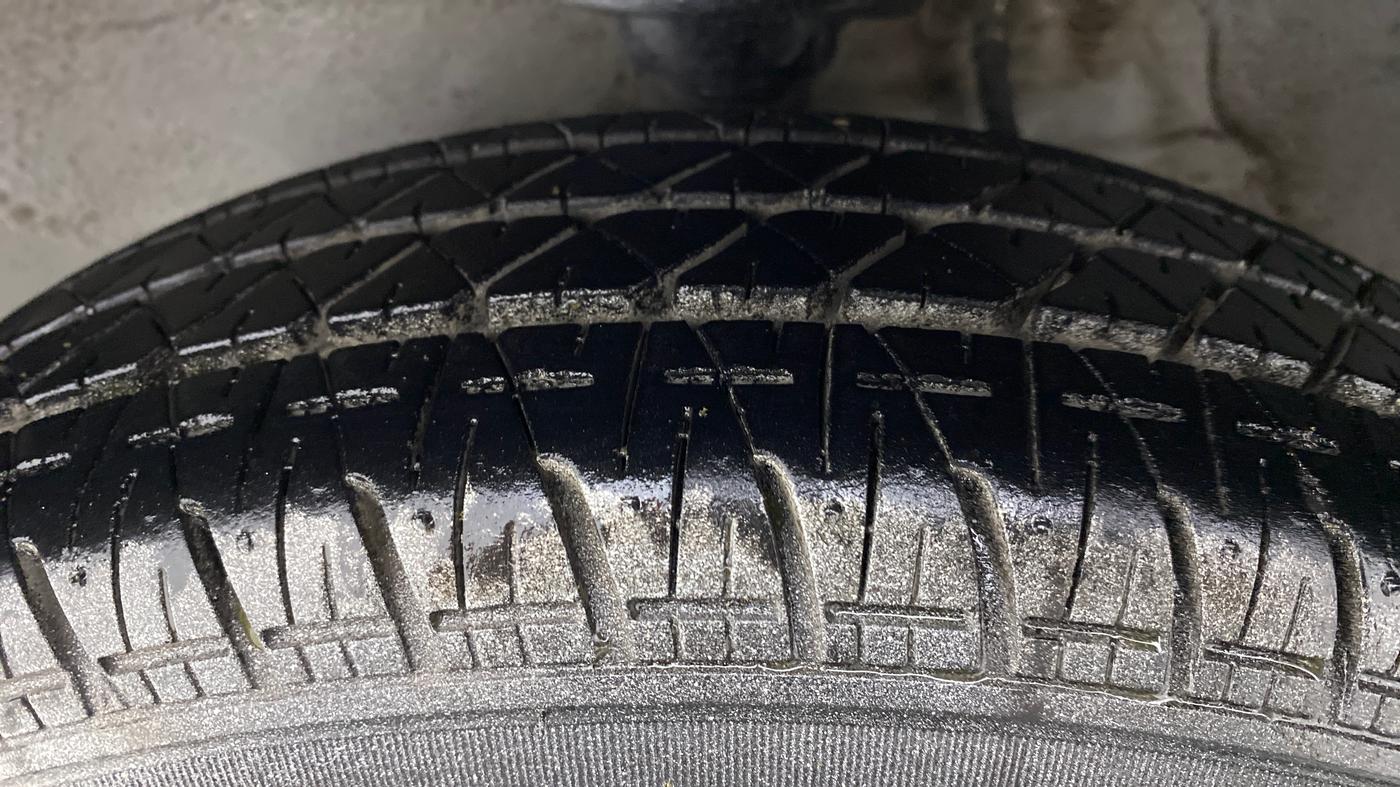 2018 Maruti Alto 800 LXI, Petrol, Manual, 60,593 km, Left Front Tyre Tread